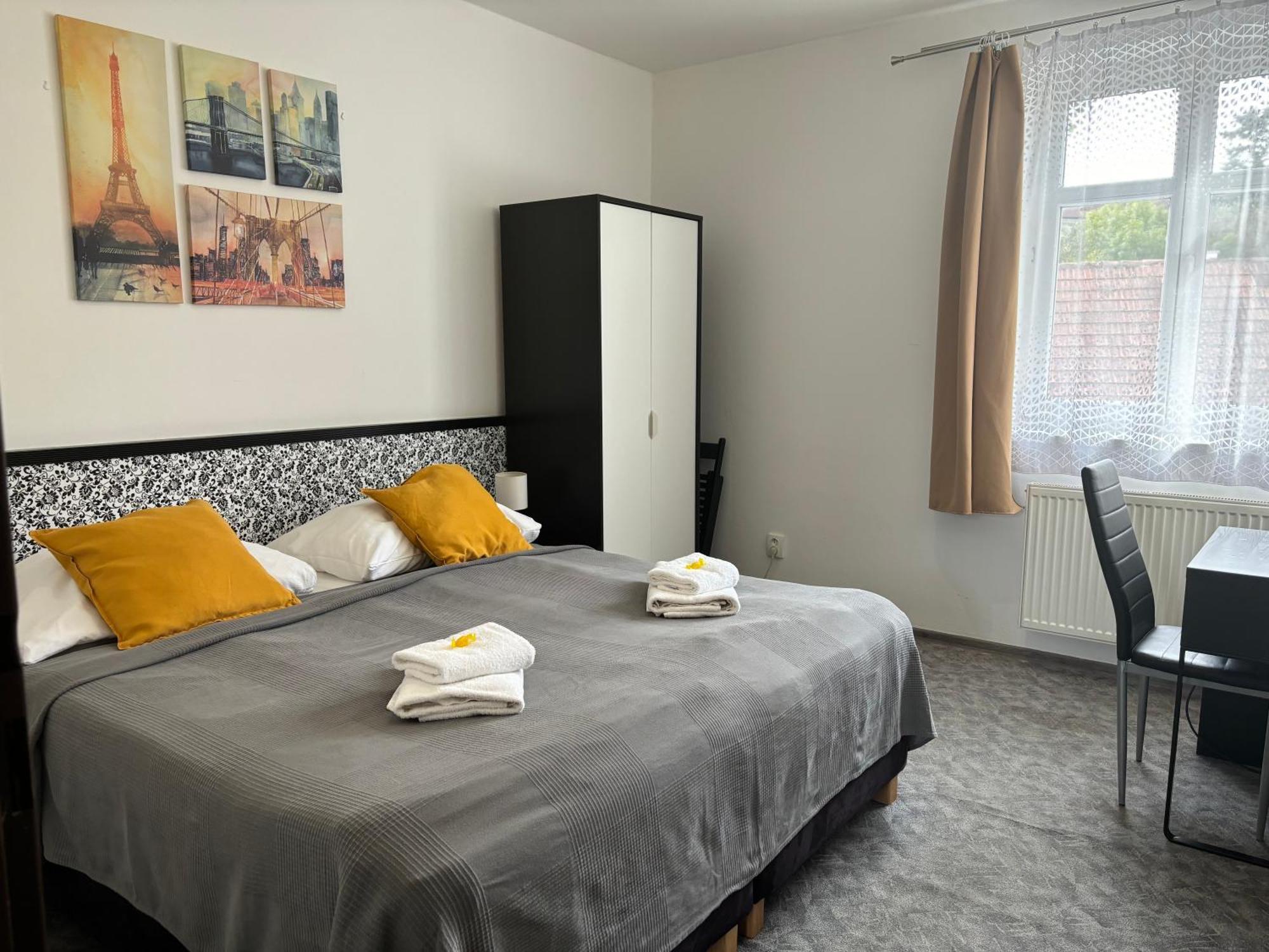 Hotel Pangea Telc Luaran gambar