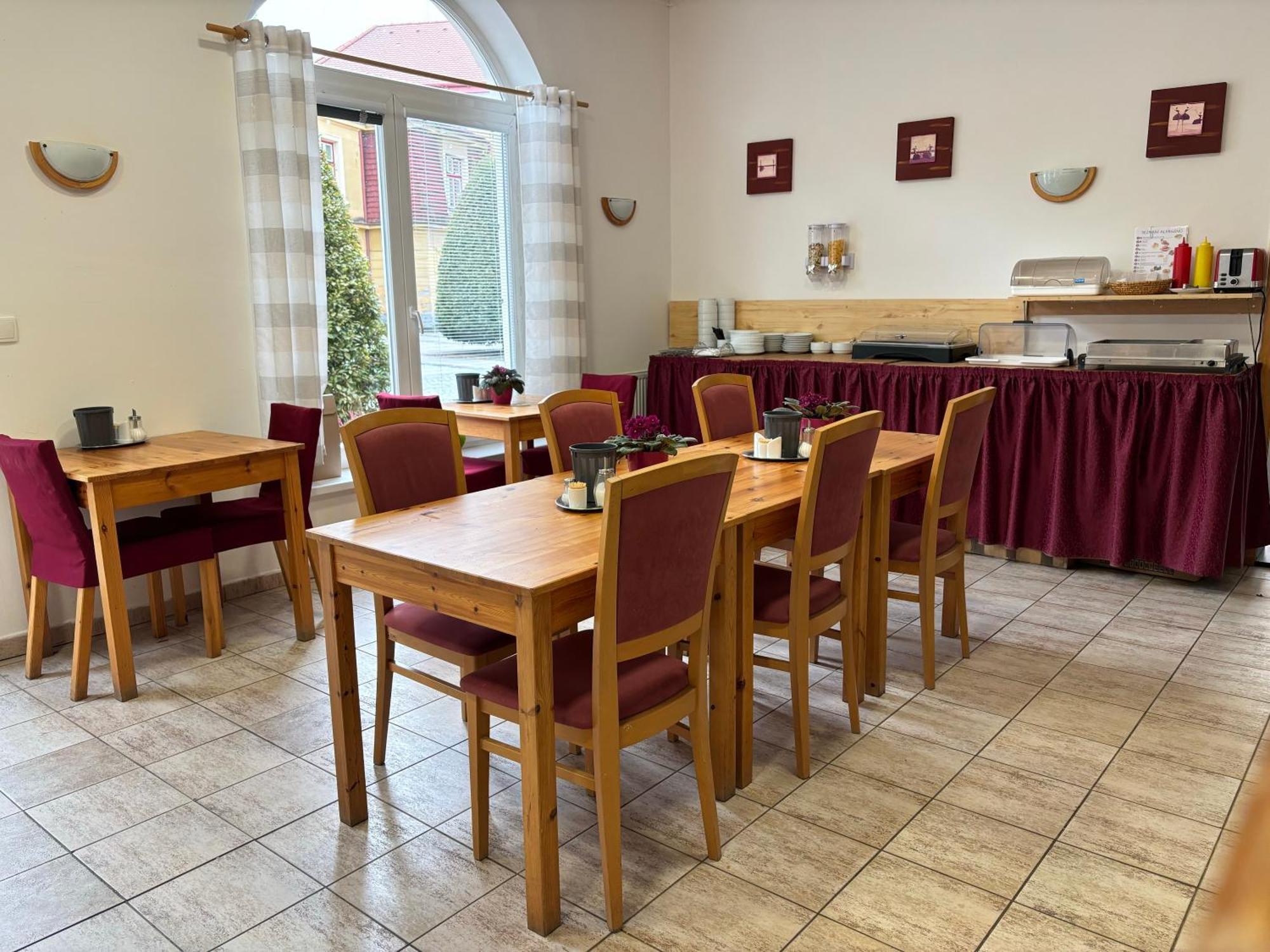 Hotel Pangea Telc Luaran gambar